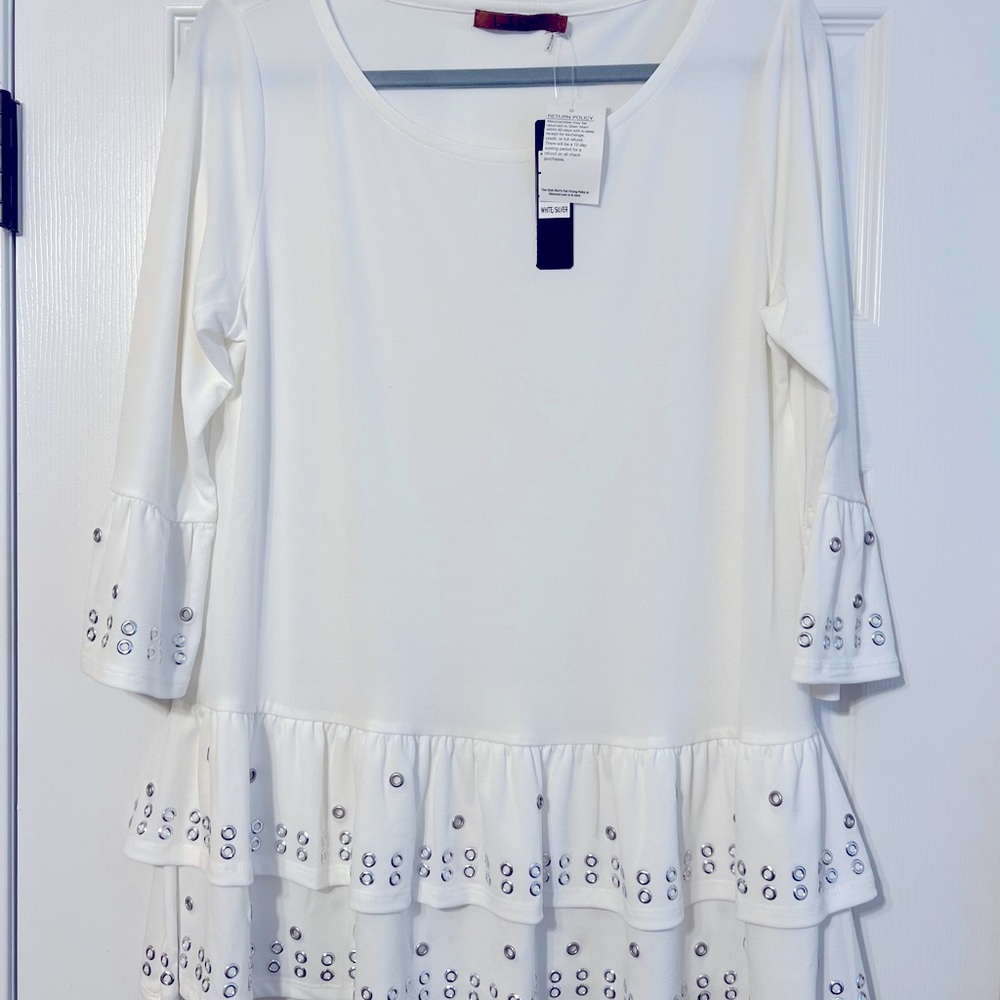 NWT!! Beldini ruffle blouse